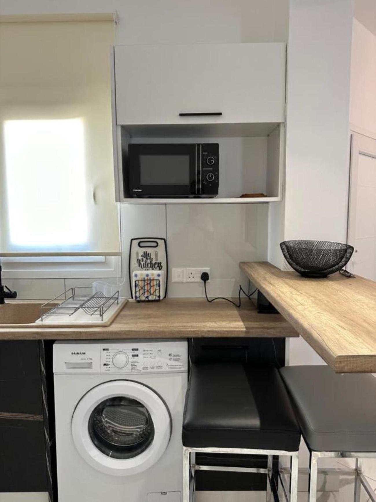 H&O Boulevard Breeze Apartment! Paphos Buitenkant foto