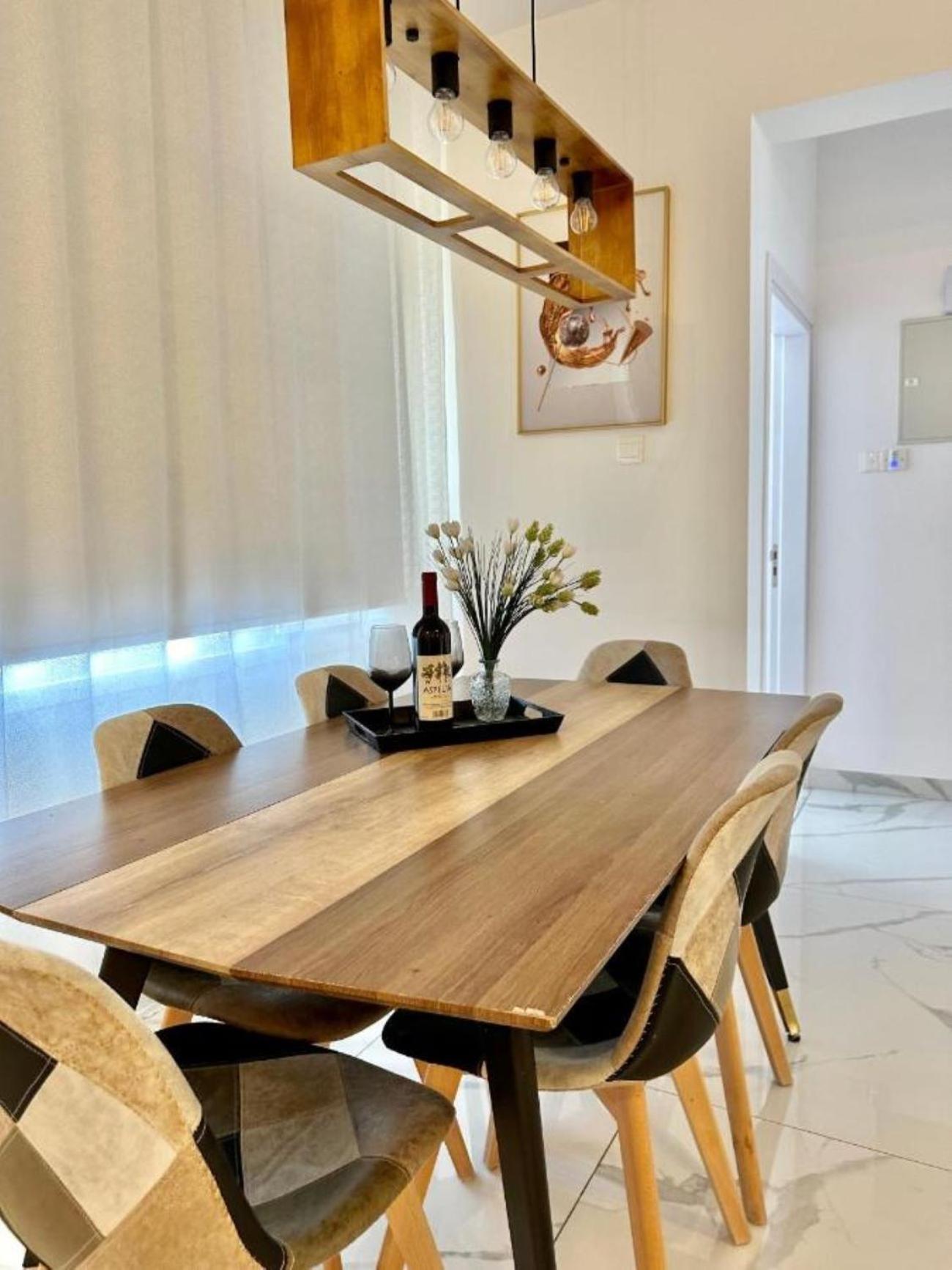 H&O Boulevard Breeze Apartment! Paphos Buitenkant foto