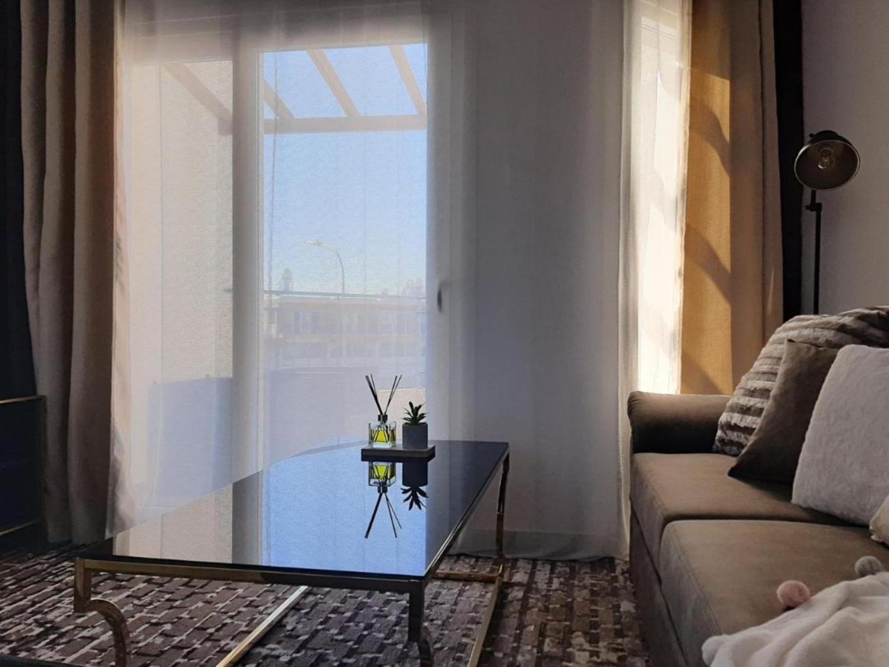 H&O Boulevard Breeze Apartment! Paphos Buitenkant foto